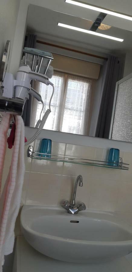 Logis Hotel Le Cor D'Argent 外观 照片